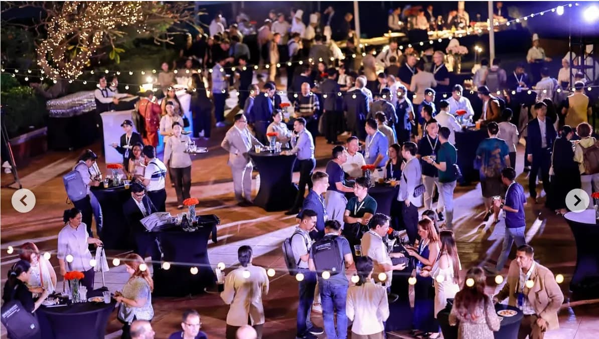 Photo 3 of Cocktail Reception event